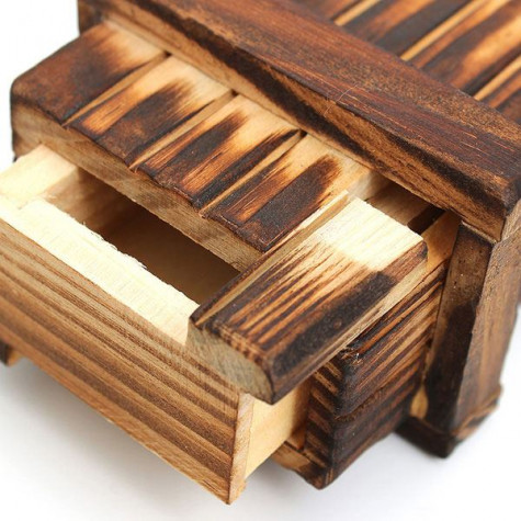 Dřevěná tajná schránka