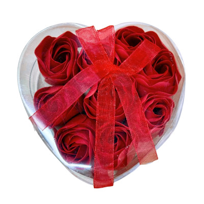 Srdce mýdlové květy růže 9 ks červené