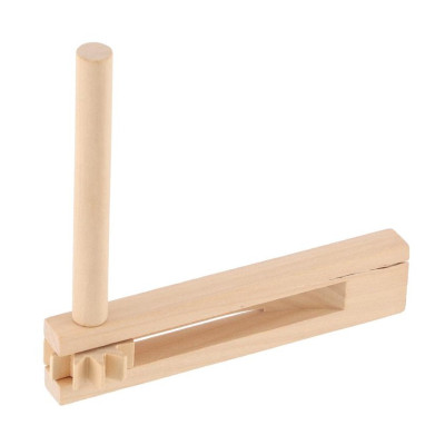 Řehtačka dřevěná 13x13cm