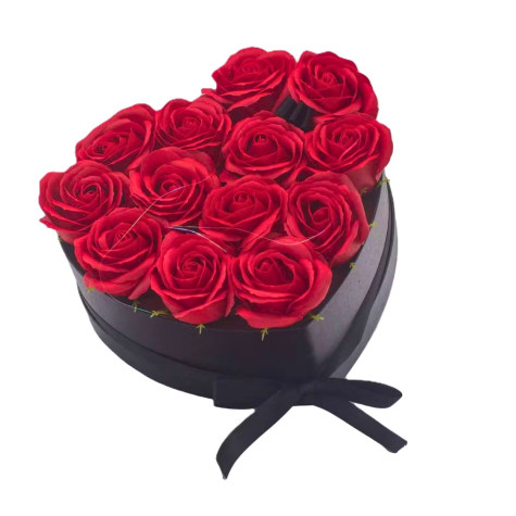 Mýdlové květy růže v dárkovém boxu srdce 13 ks červené ~ 1