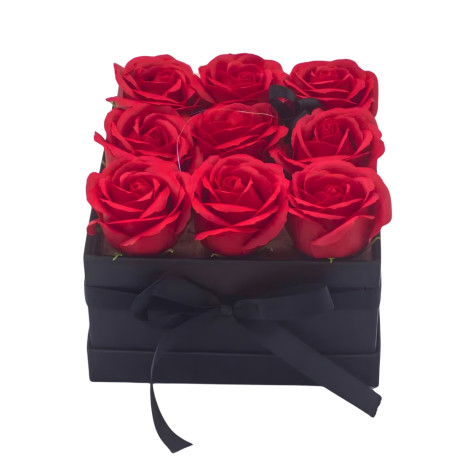 Mýdlové květy růže v dárkovém boxu čtverec 9 ks červené ~ 2