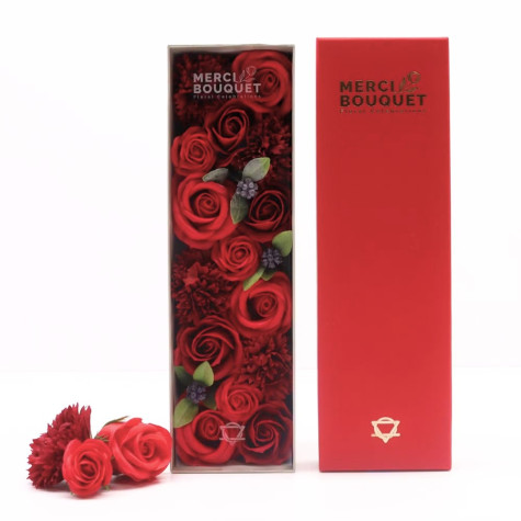 Dárkový box mýdlových květů dlouhý červené růže ~ 1