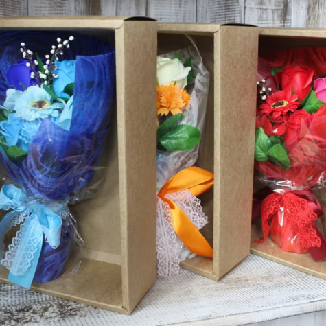 Kytice mýdlových květů v krabici zelená ~ 5