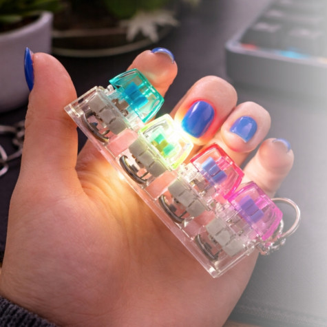 Fidget keyboard LED klávesnice přívěsek na klíče 4 barevná tlačítka ~ 3