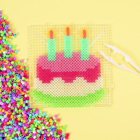 Playbox Zažehlovací korálky 12.000 ks Happy mix v plastovém kufříku ~ 4