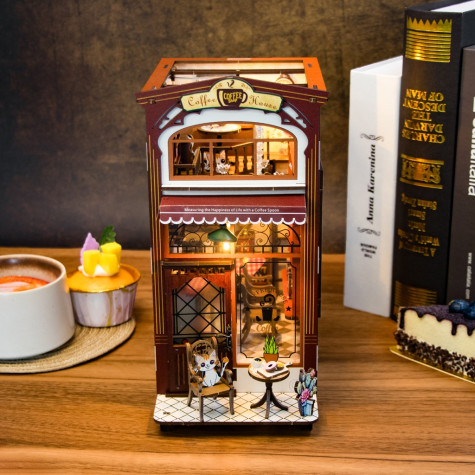 2Kids Toys 3D skládačka Zarážka na knihy Miniatura domečku Kavárna ~ 10
