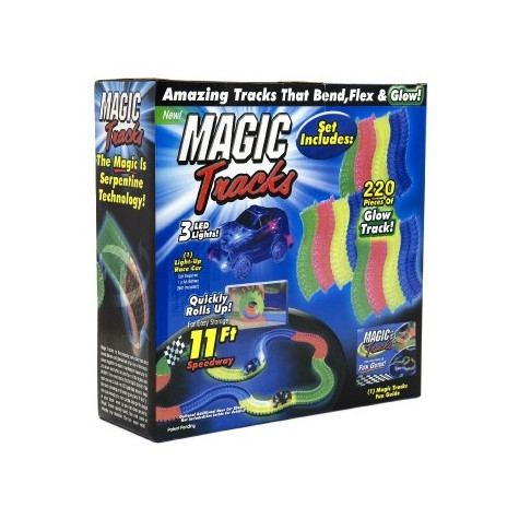 Magic Tracks Dráha svítící + auto plast 220ks délka 3,2m na baterie v krabici ~ 3